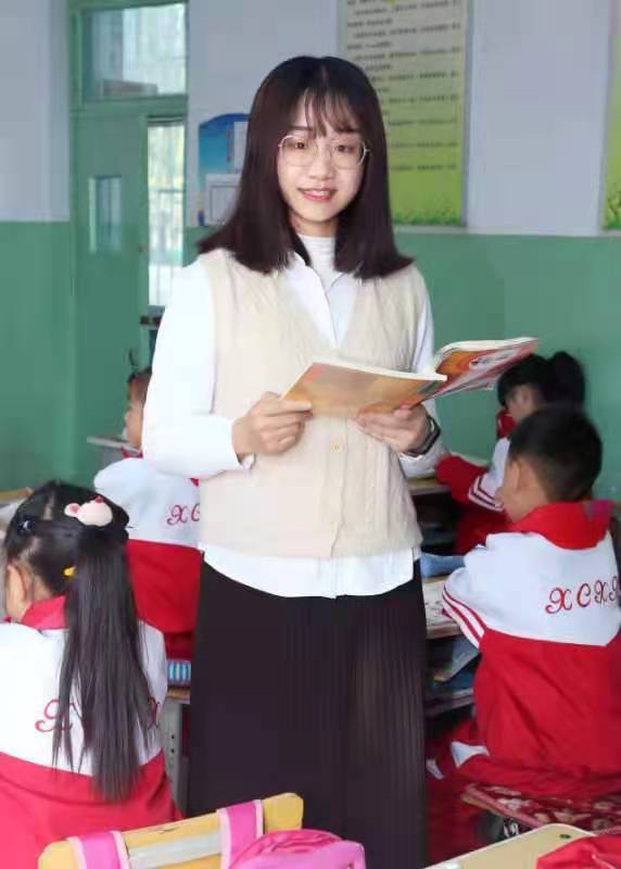 王秀兰 小村小学 年轻教师风采jpg