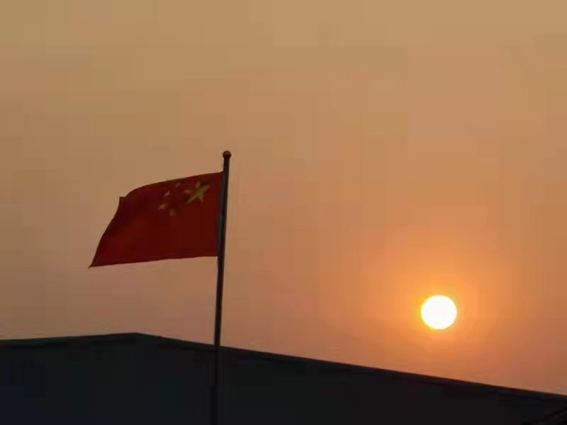 晨曦-王国栋.jpg