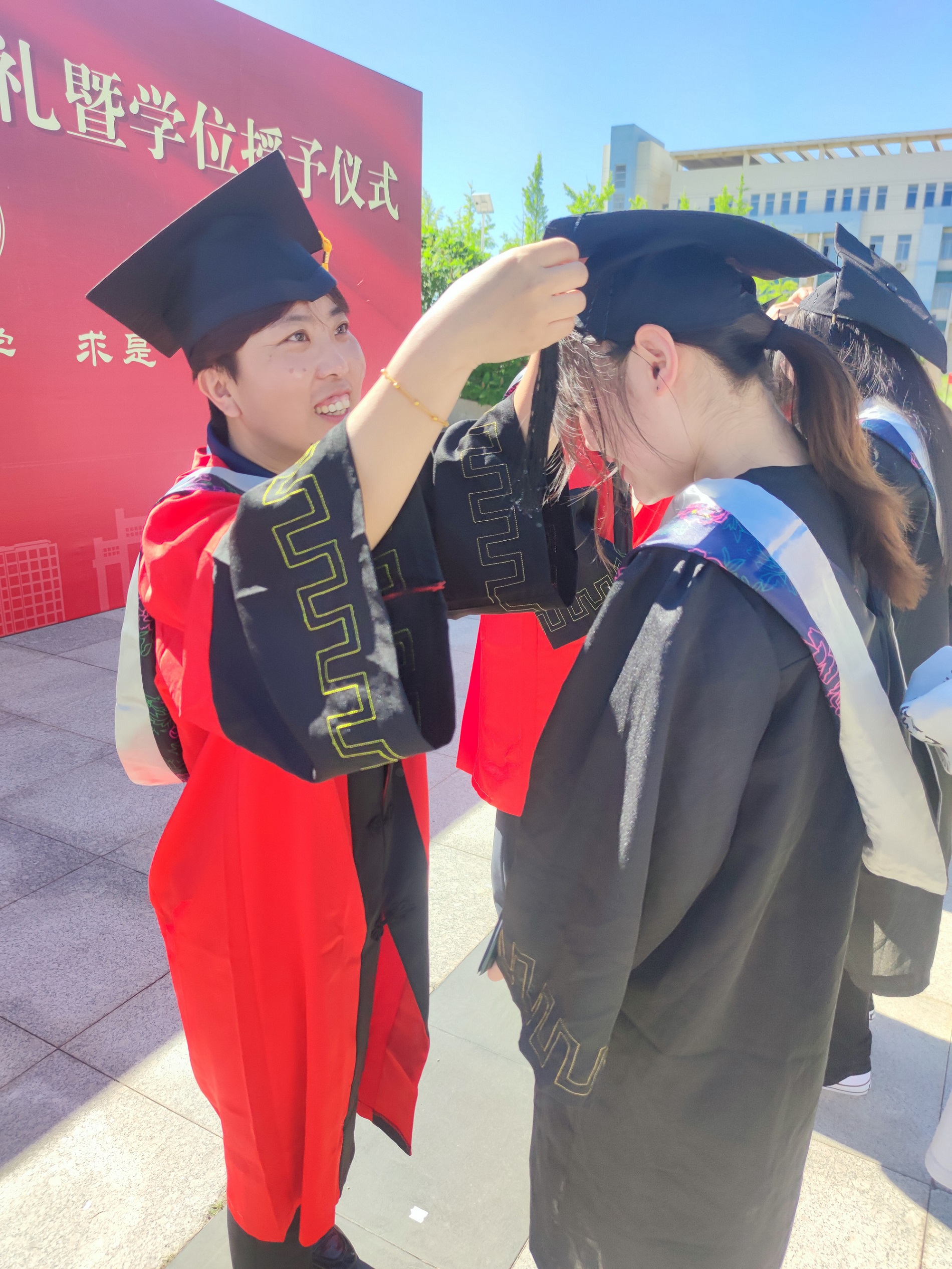 劳动摄影：四年很短，未来很长—理学院白雪.jpg