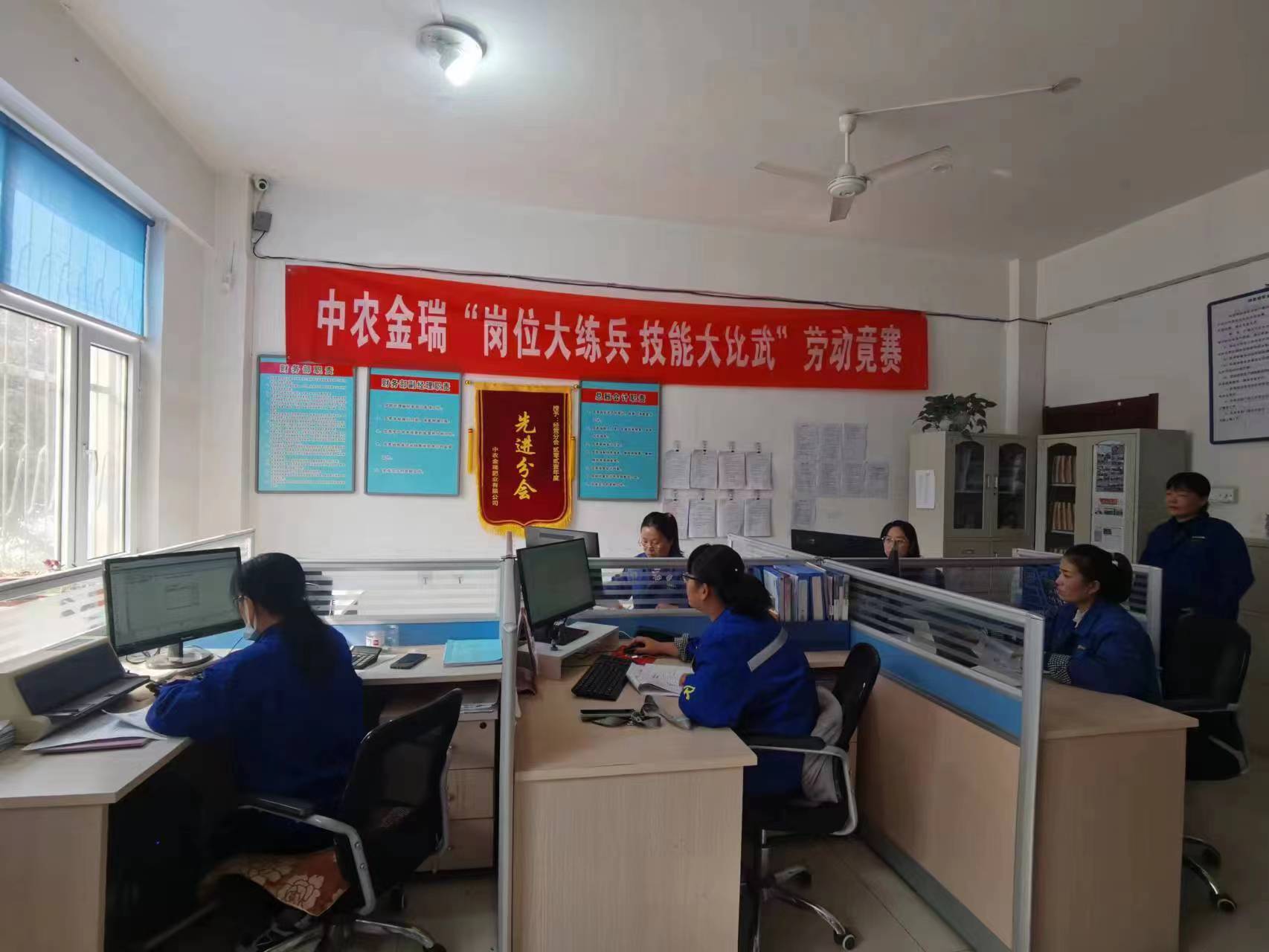 4b6c6eea59e78445caa5368ce2620cc.jpg