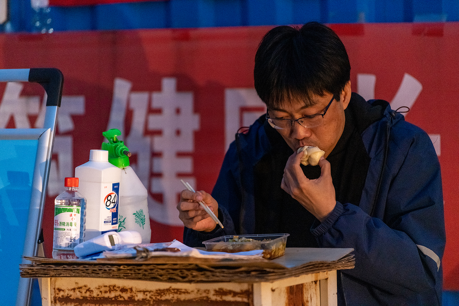 风餐露宿 郑延涛 东光县市场监督管理局 16632758020 疫情期间小区