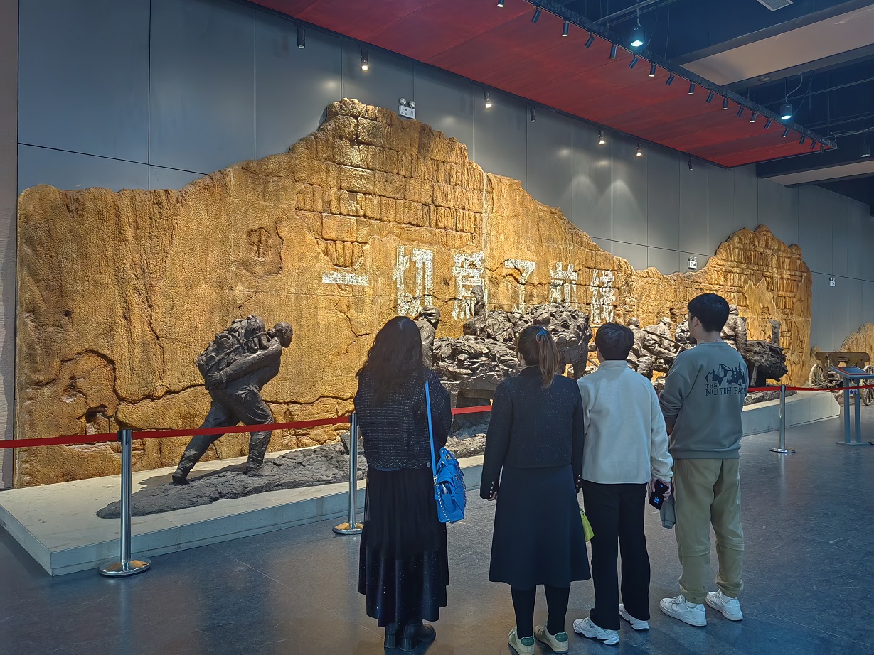 石家庄市新华区北站社区工会开展清明节主题活动.jpg