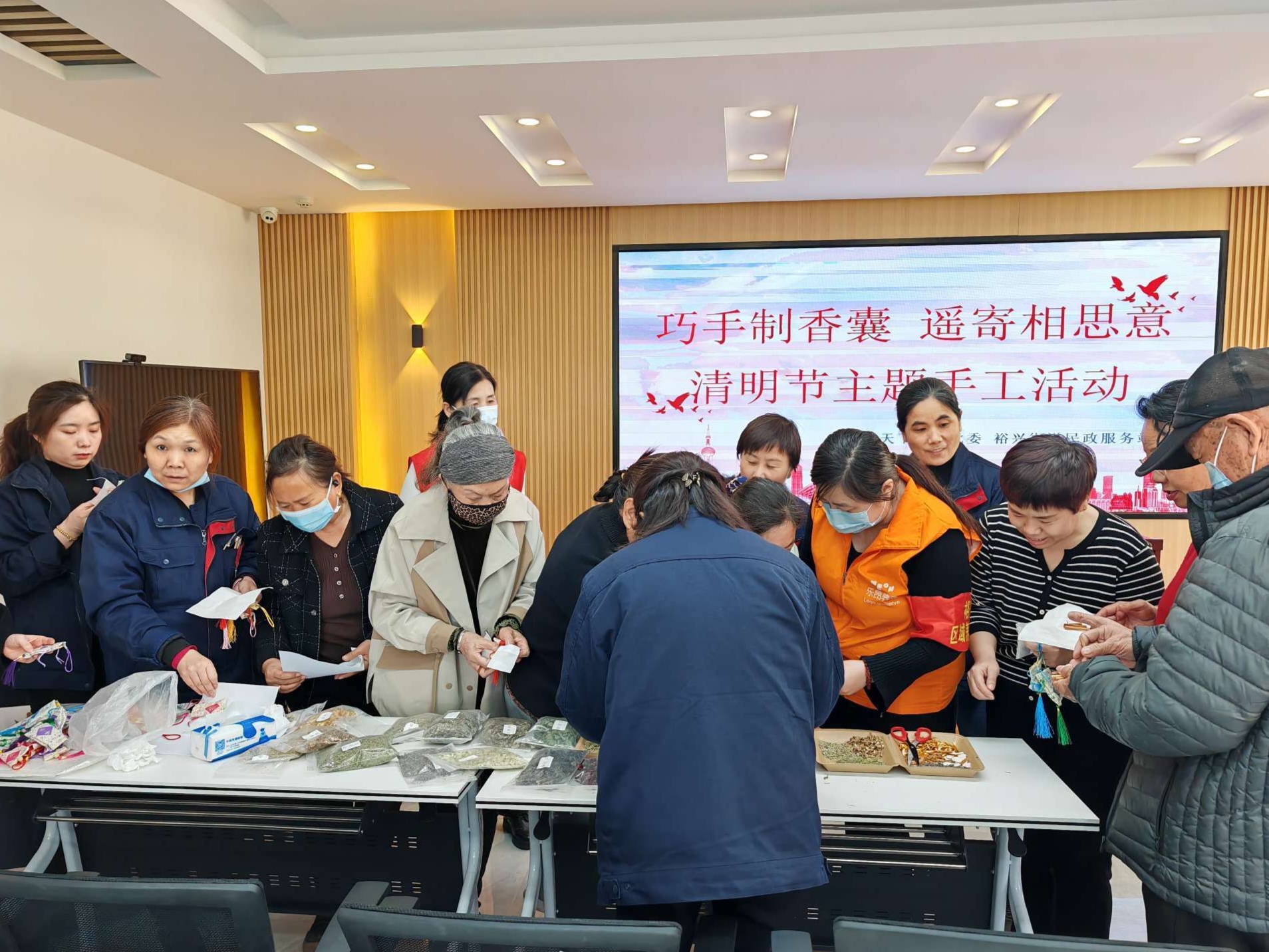 dec033be9a1f15553b997ef743d1a33.jpg