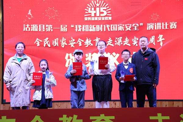 b1c84e5de4646a13227b8f1764183c8.jpg