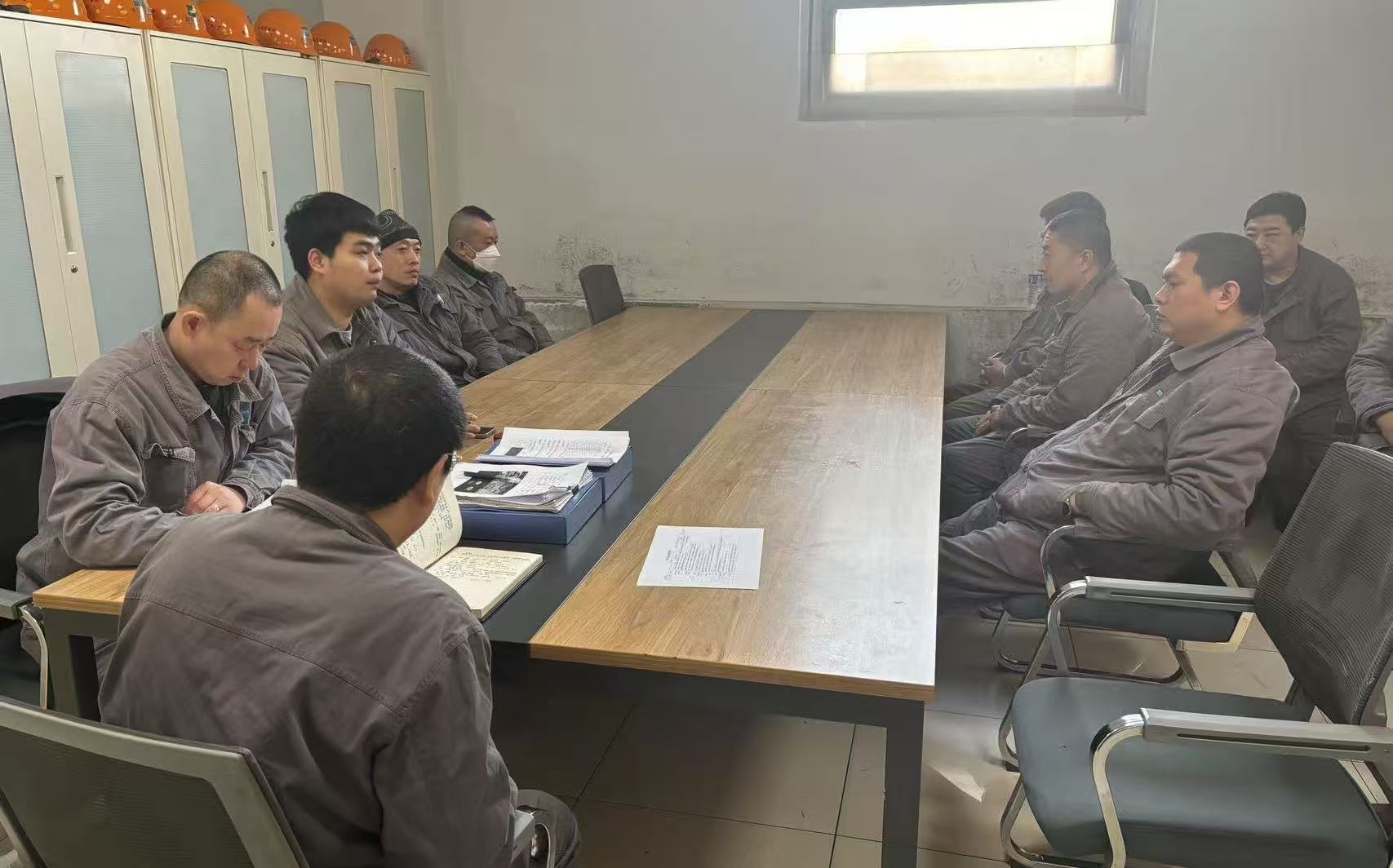 热轧事业部生产技术室1580线卷型调整专项培训1.jpg