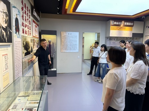 参观3.jpg