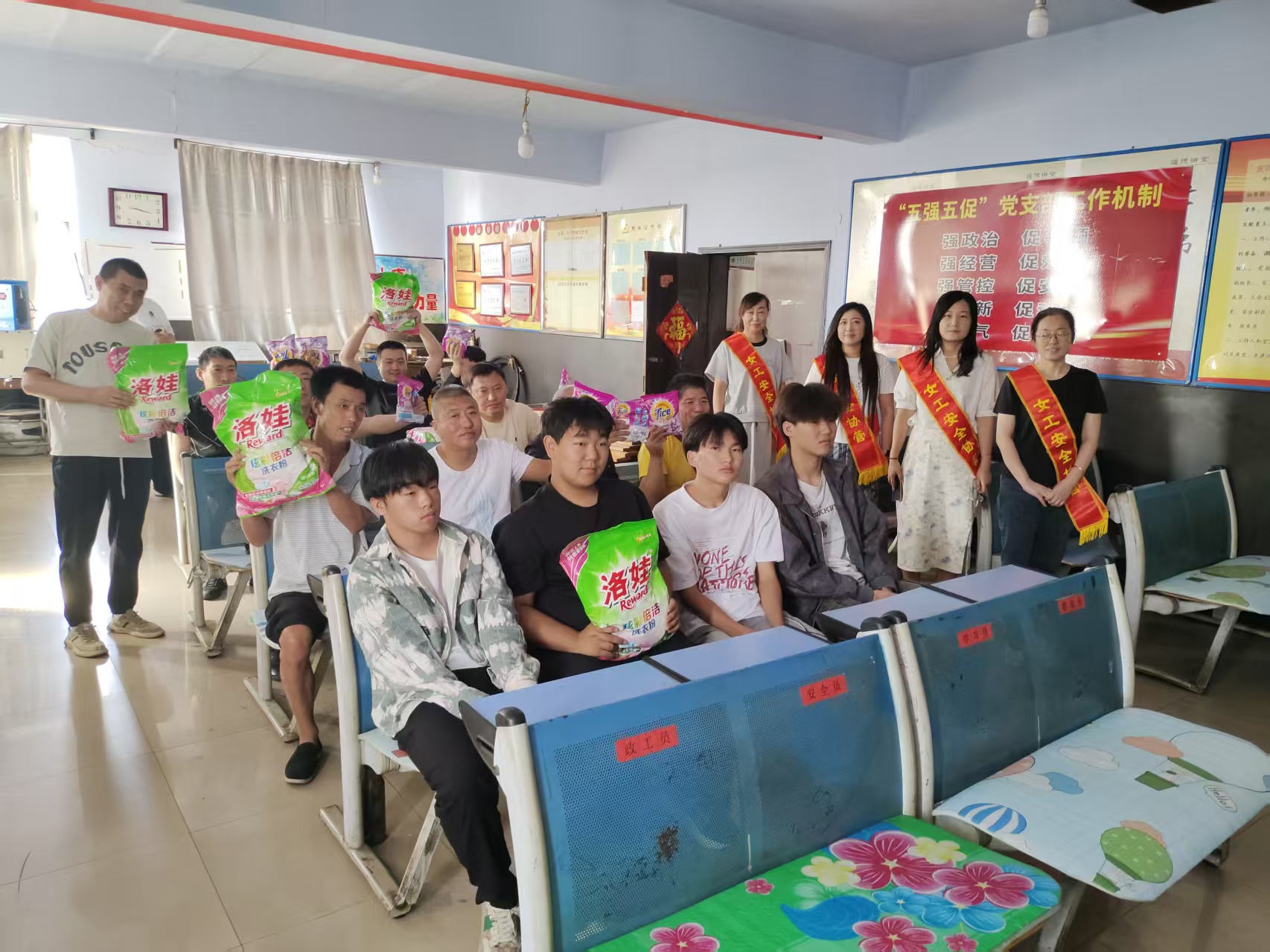 490fc509b4a19ab9ec52529a9497a157.jpg